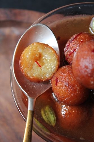 Gulab Jamun, Source: yummytummyaarthi.com