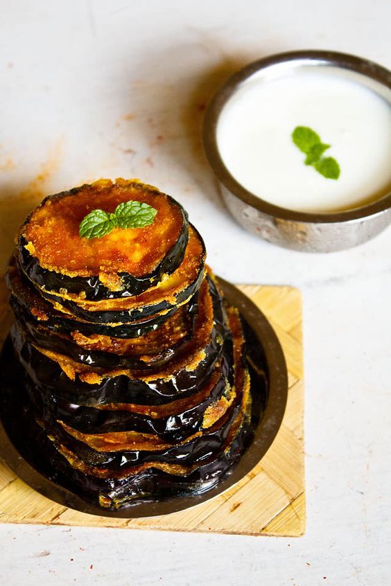 Begun Bhaja, Source: vegrecipesofindia.com