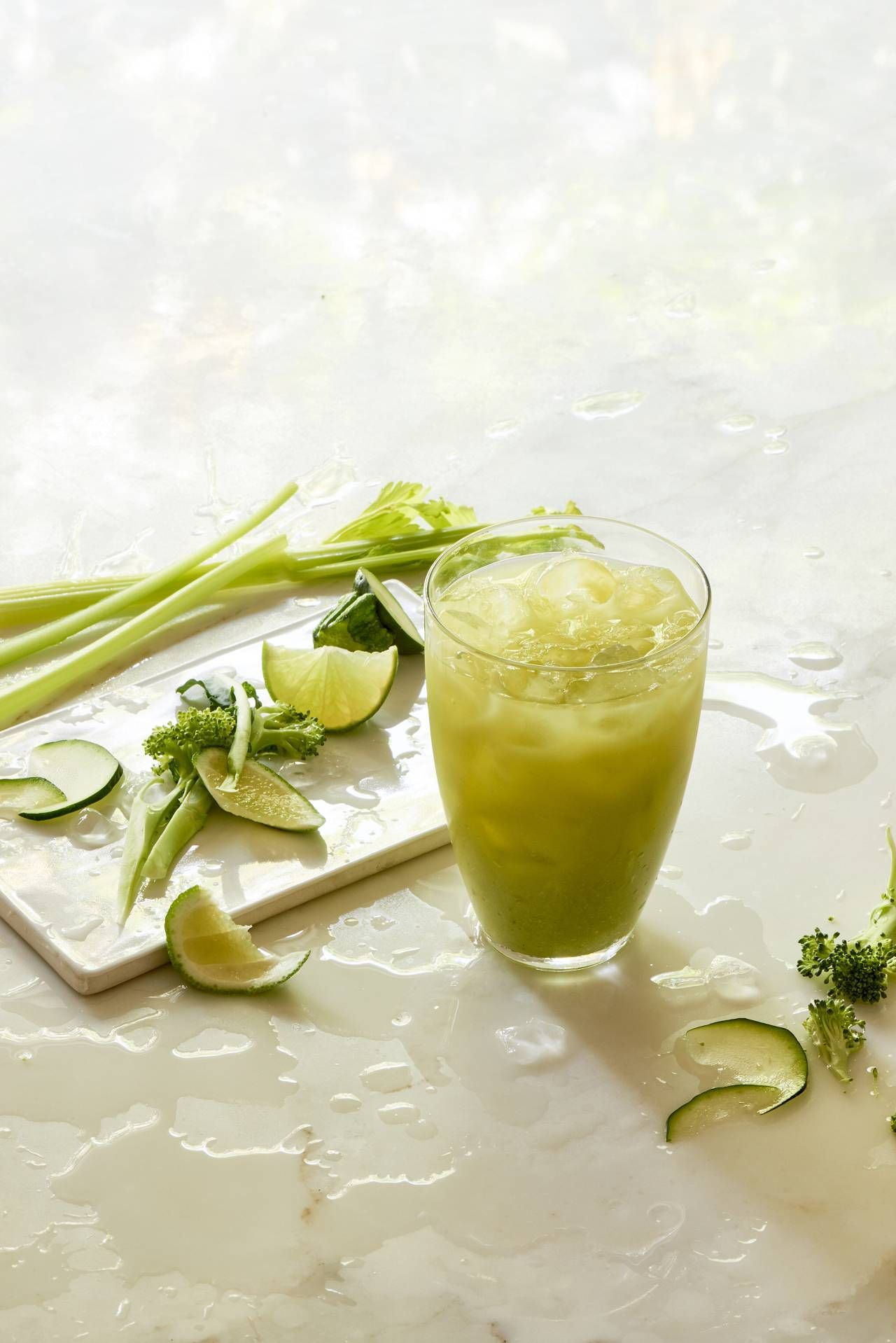 broccoli-juice-in-glass